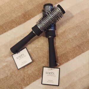 NWT Set of 2 Medium Round Brushes